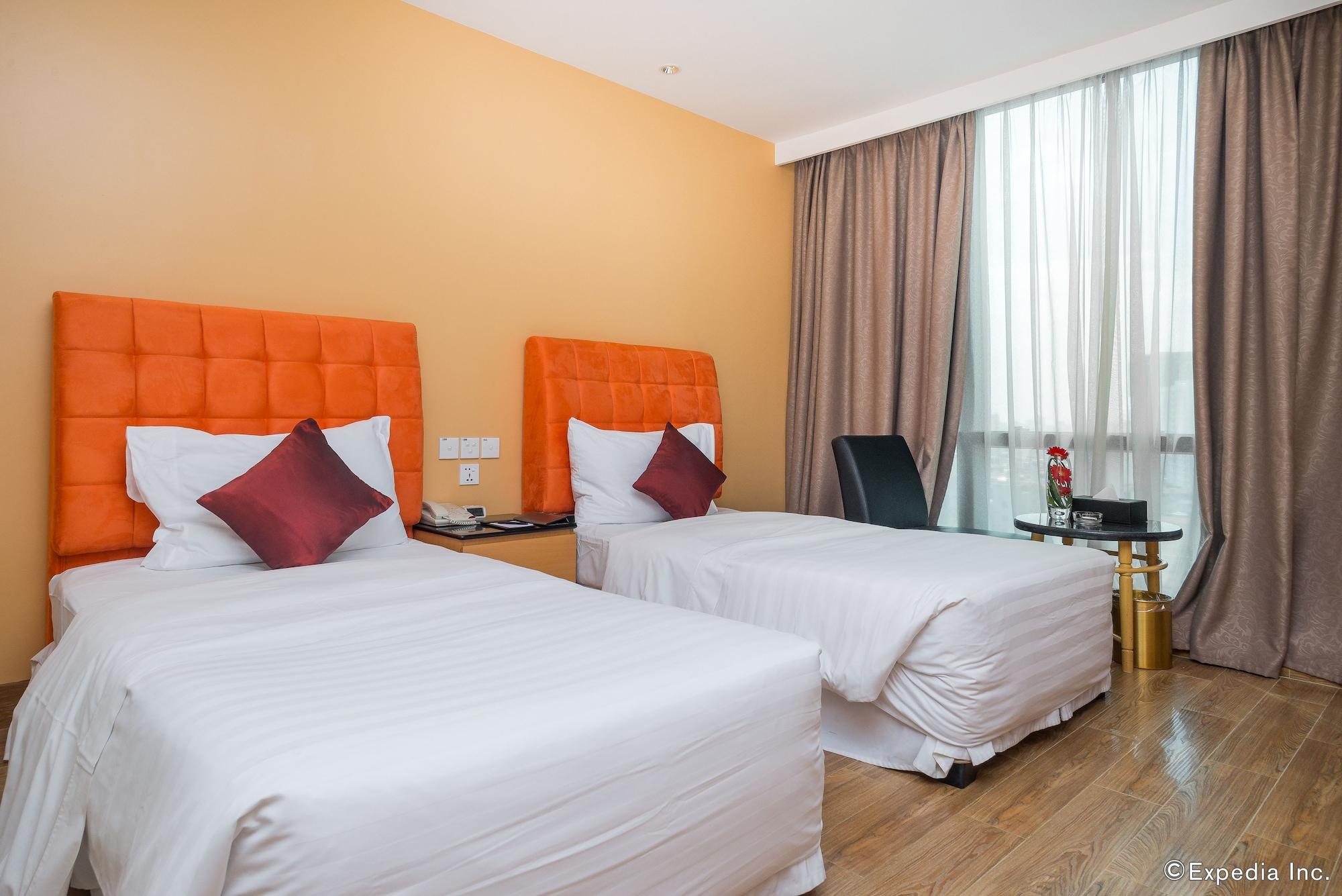 Fortuna Hotel 4*